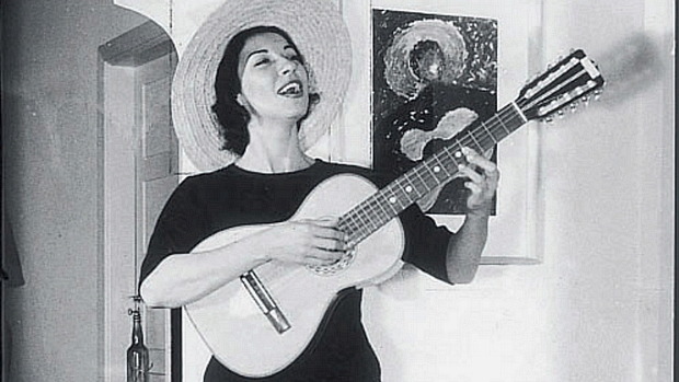 A carreira musical de Inezita Barroso começou na década de 1950