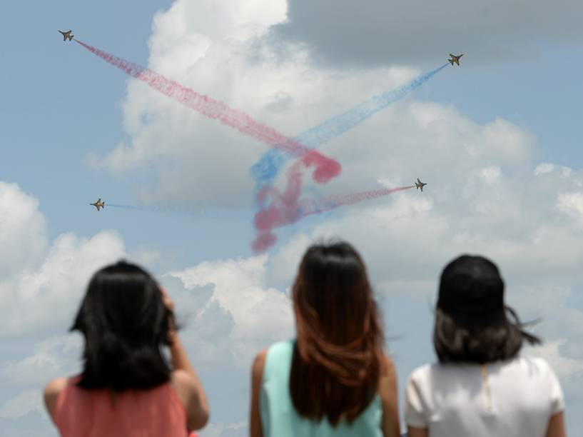 Empresas apresentam suas novas tecnologias em aeronaves no maior evento do segmento na Ásia, no Singapura Air Show