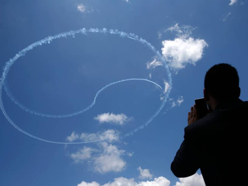 Empresas apresentam suas novas tecnologias em aeronaves no maior evento do segmento na Ásia, no Singapura Air Show