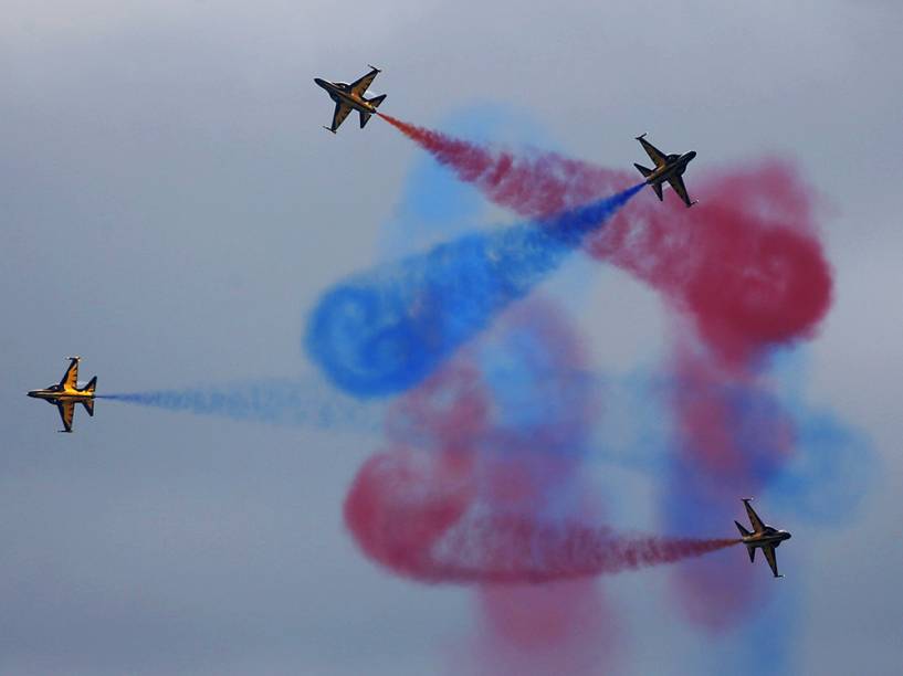 Empresas apresentam suas novas tecnologias em aeronaves no maior evento do segmento na Ásia, no Singapura Air Show