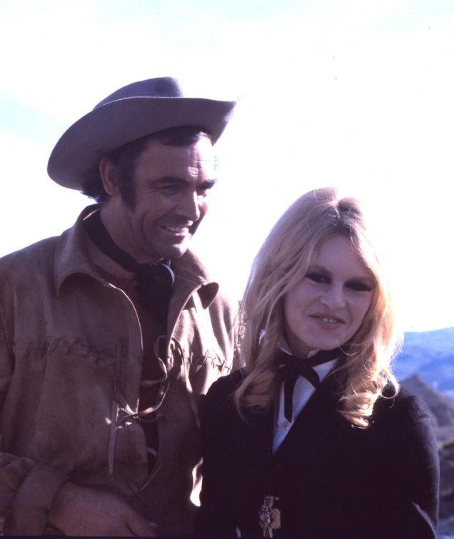Sean Connery e Brigitte Bardot durante as filmagens do filme Shalako, de 1968