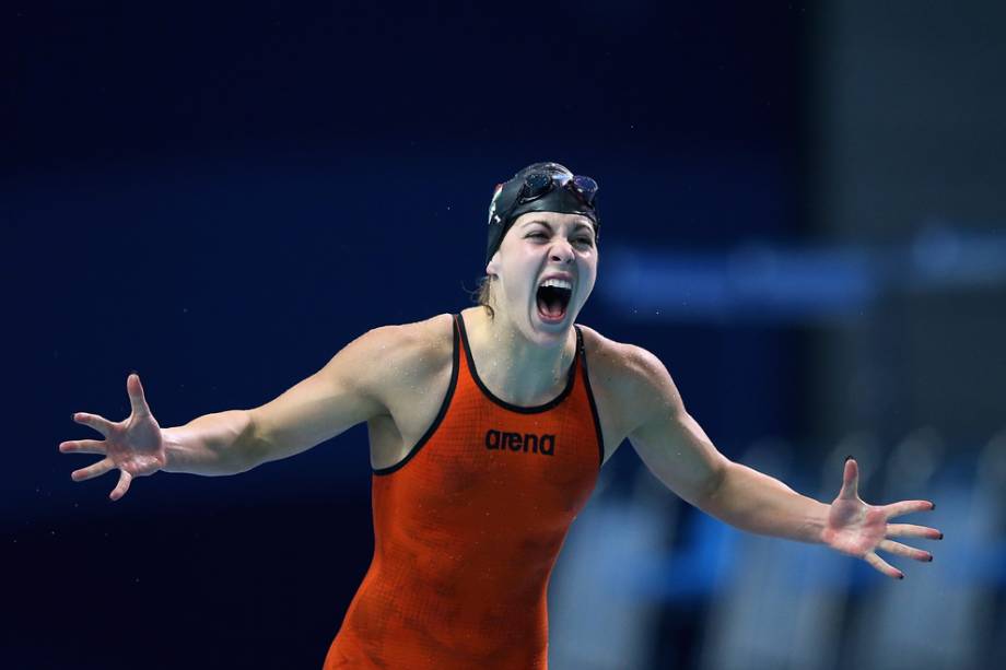A atleta húngara, Liliana Szilagyi, comemora vitórioa nos 200m livres borboleta  nos Jogos Olímpicos da Juventude 2014