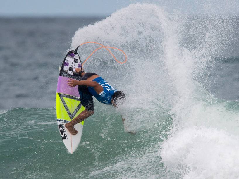 Ítalo Ferreira também conquistou vaga na semifinal do Rio Pro 2015, e enfrentará o também brasileiro Filipe Toledo