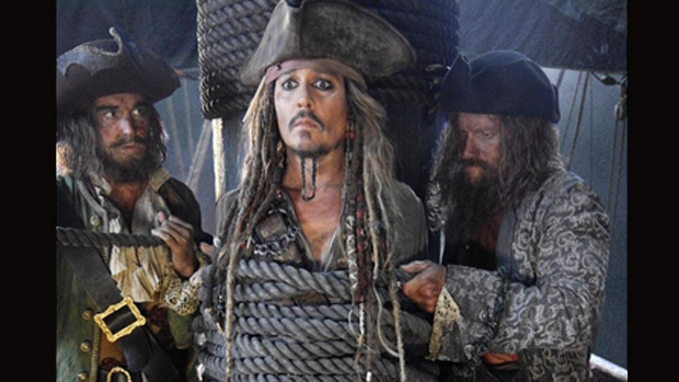 Primeira imagem de Johnny Depp como Jack Sparrow em 'Piratas do Caribe 5', divulgada pelo produtor Jerry Bruckheimer