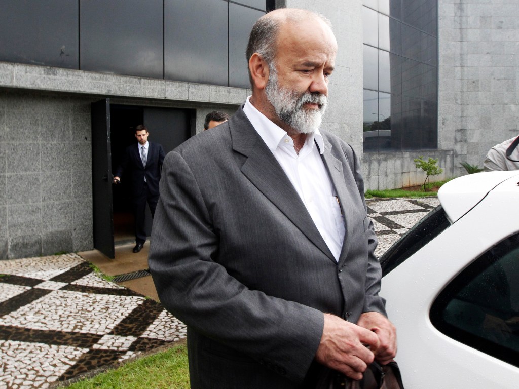 Vaccari deixa sede da PF em São Paulo após ser conduzido para prestar depoimento