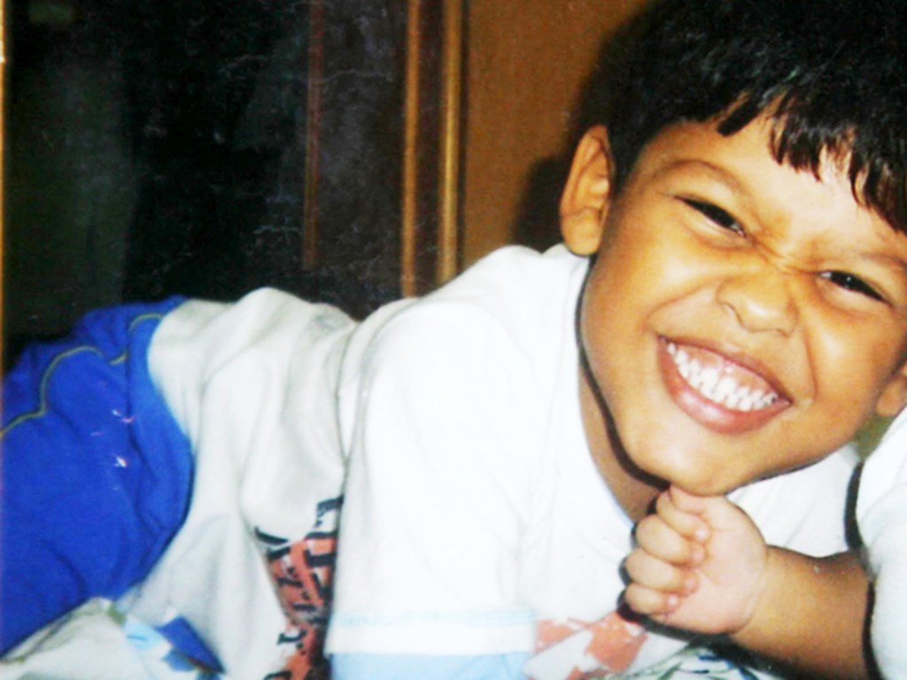 O menino João Roberto Amorim Soares, de 3 anos, morto a tiros em 2008