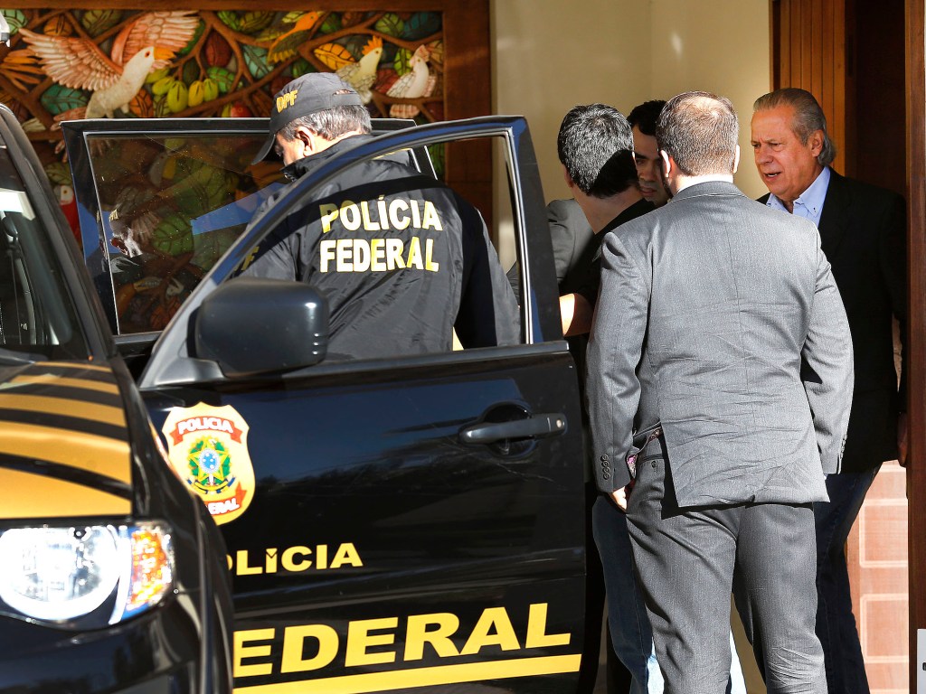 O ex-ministro da Casa Civil, José Dirceu, foi preso pela Polícia Federal na manhã desta segunda-feira, 3, em Brasília, na 17ª fase da Operação Lava Jato