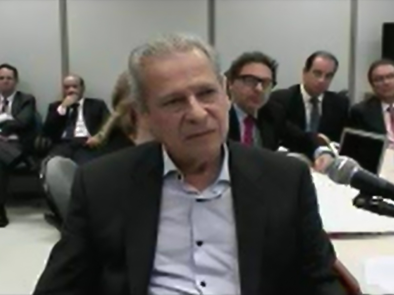 José Dirceu durante depoimento ao juiz federal Sérgio Moro