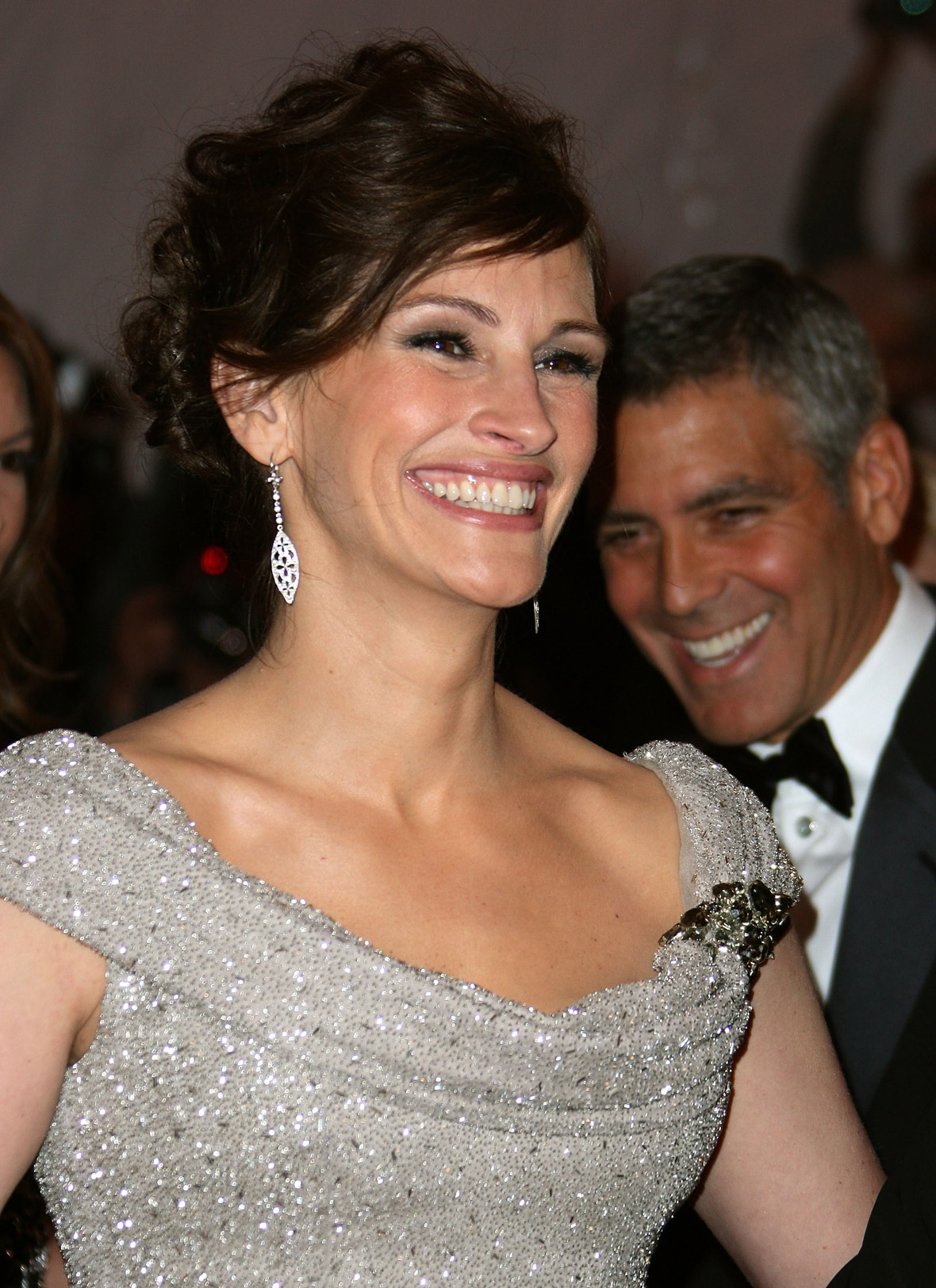 Julia Roberts e George Clooney no baile de gala anual do museu Metropolitan de Nova York, em 2008