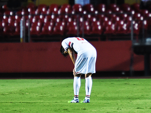 Kaká reflete o cansaço que o time do São Paulo vem sofrendo durante o Campeonato Brasileiro