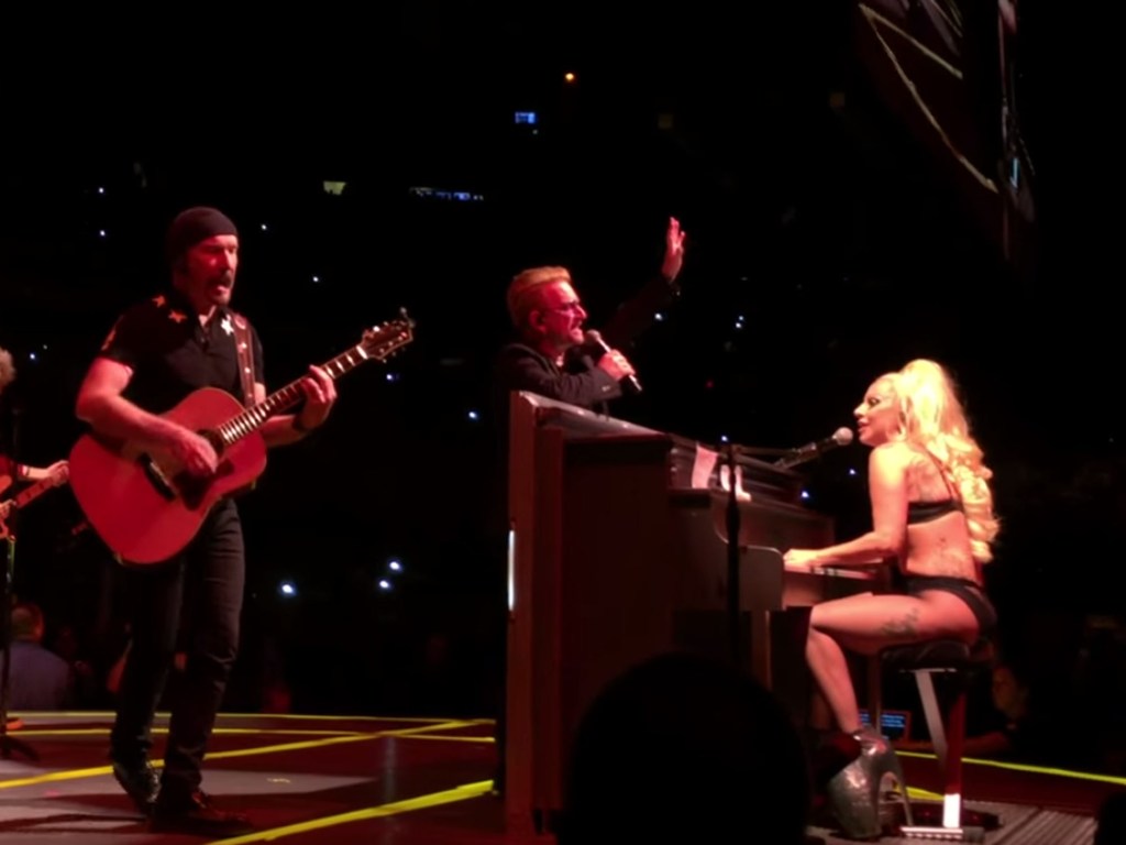 Lady Gaga se junta ao U2 durante show em Nova York
