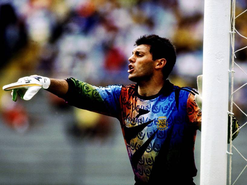 O argentino Sergio Goycochea utilizou uma camisa com as cores do arco-íris na Copa América de 1993