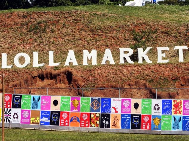 Festival Lollapalooza recebe os últimos preparativos no autódromo de Interlagos, em São Paulo, nesta sexta-feira (26)