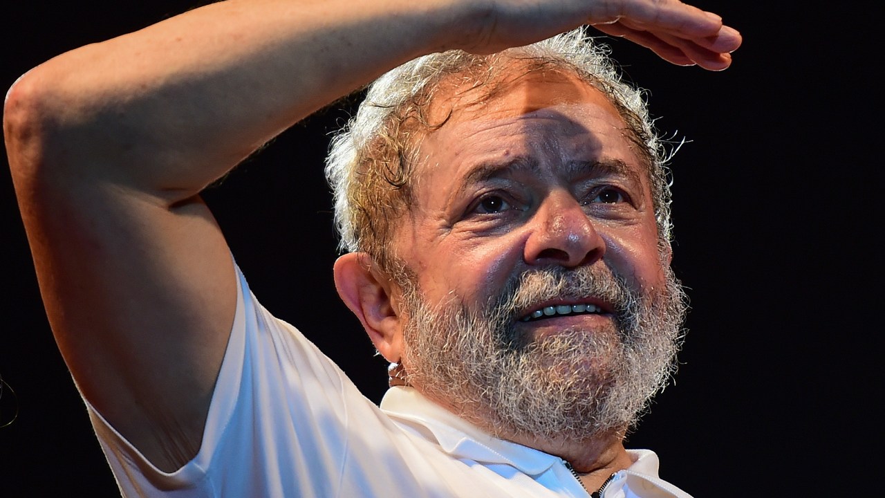 Lula participa do lançamento do "Manifesto Cultura Pela Democracia" em frente aos arcos da Lapa no centro do Rio de Janeiro