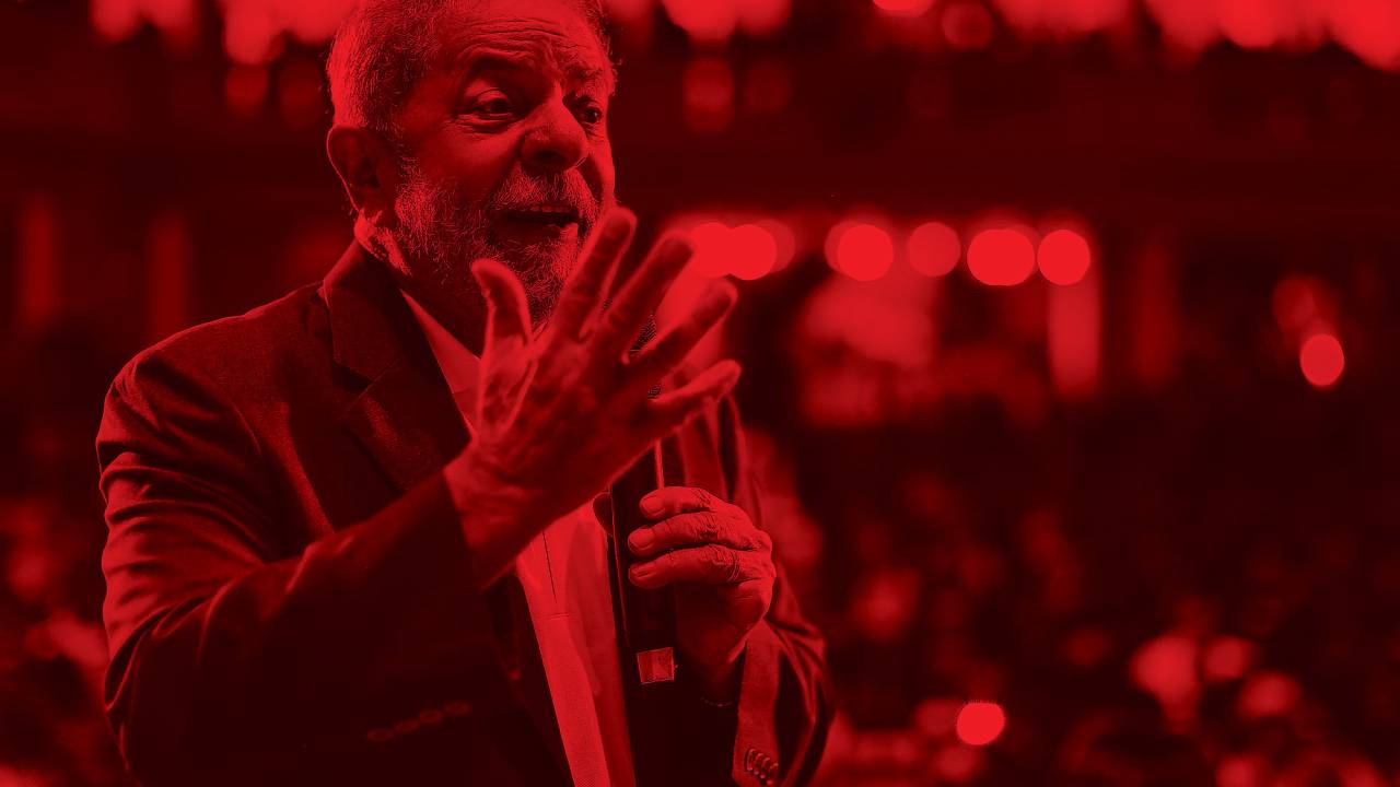 GUERRA NA JUSTIÇA - O ex-presidente: sua nomeação para a Casa Civil deflagrou uma guerra na Justiça. Por enquanto, nada de ministério