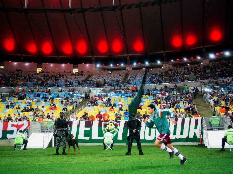 Um ano após a Copa do Mundo, Estádio do Maracanã recebe clássico entre Flamengo e Fluminense