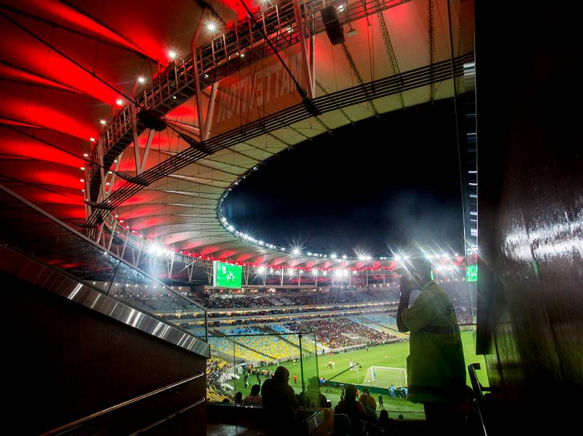 Um ano após a Copa do Mundo, Estádio do Maracanã recebe clássico entre Flamengo e Fluminense