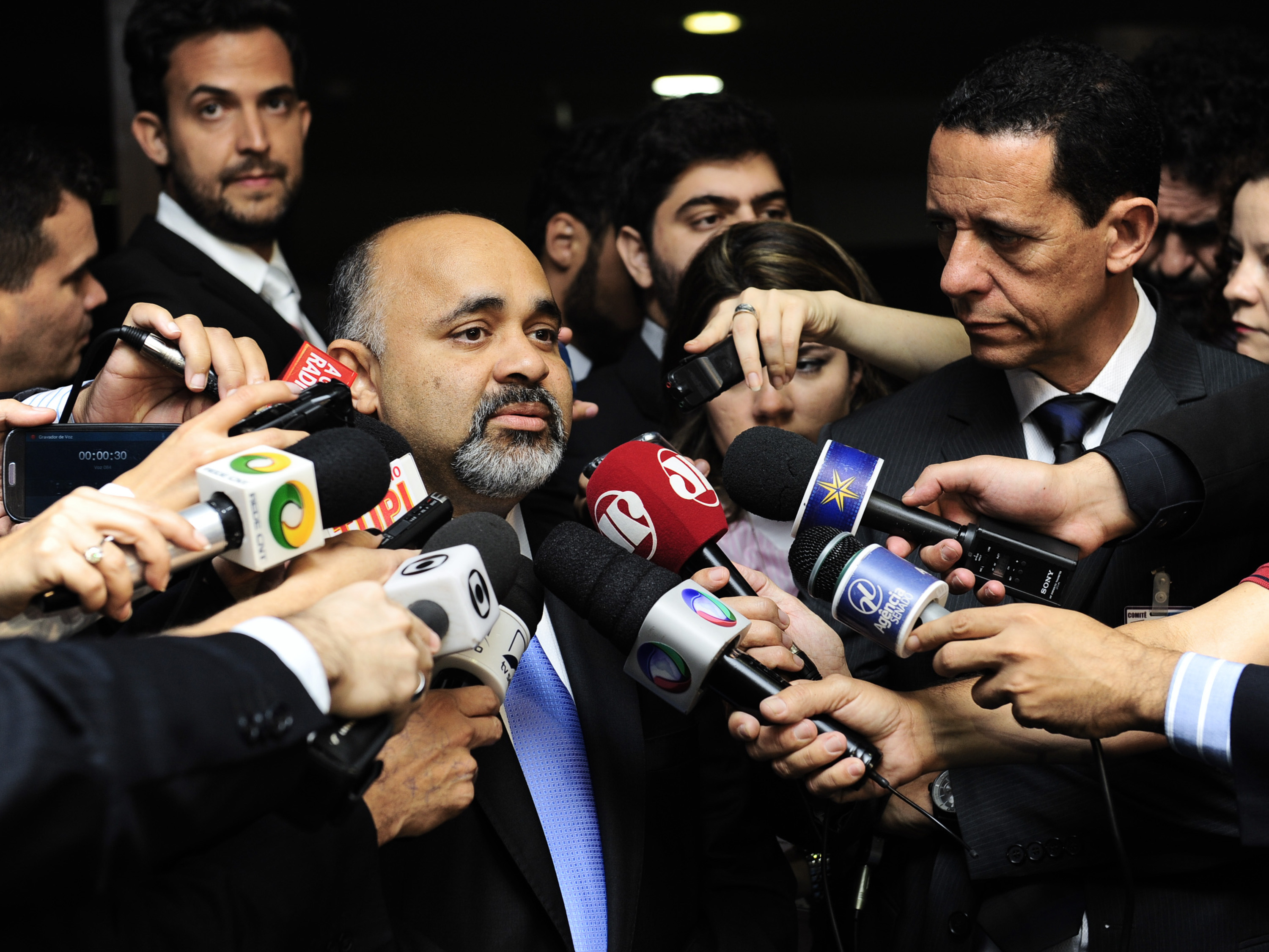 O ministro dos Esportes, George Hilton concede entrevista no Senado Federal - 17/03/2015