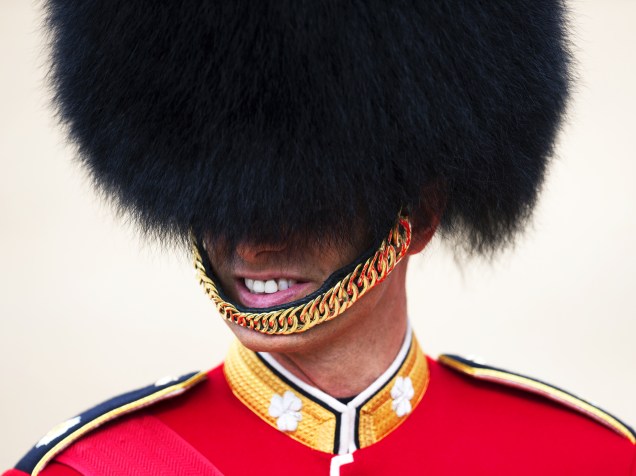 Soldado britânico, durante a parada Trooping the Colour, que celebra o aniversário da rainha Elizabeth II, em Londres, na Inglaterra - 11/06/2016