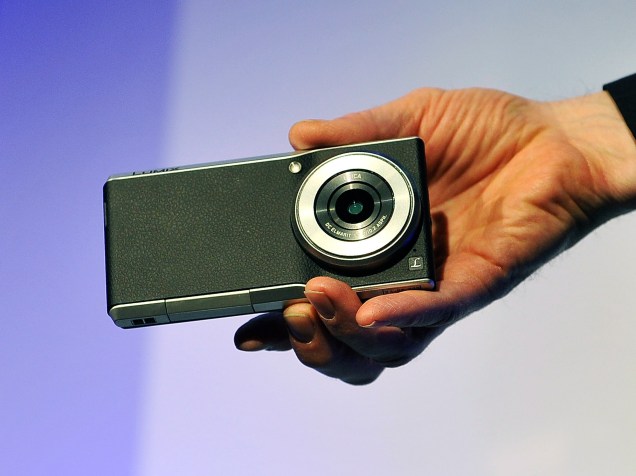 Câmera-celular Panasonic CM-1 é lançada durante CES 2015 em Las Vegas