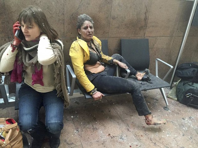 Dezenas de pessoas ficaram feridas após ataque terrorista no aeroporto de Zaventem, perto de Bruxelas, na Bélgica