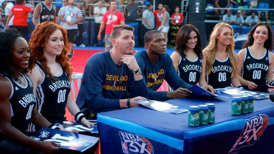 A NBA Fan Zone, montada na Praia de Ipanema antes do NBA Global Games Rio, entre Cleveland Cavaliers e Miami Heat