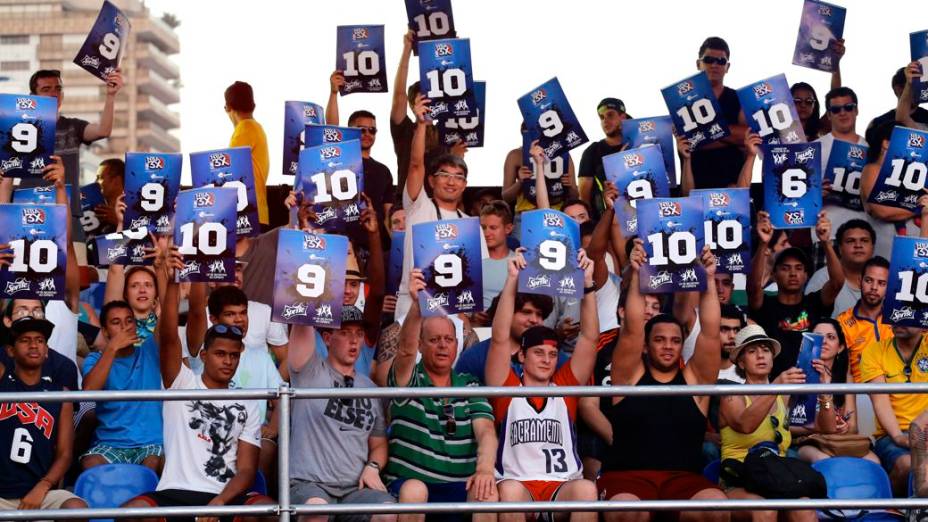 A NBA Fan Zone, montada na Praia de Ipanema antes do NBA Global Games Rio, entre Cleveland Cavaliers e Miami Heat