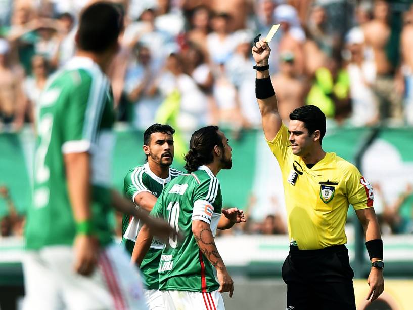 Valdivia do Palmeiras durante partida entre Palmeiras x Santos, válida pelo Futebol, realizada no Estádio do Pacaembu