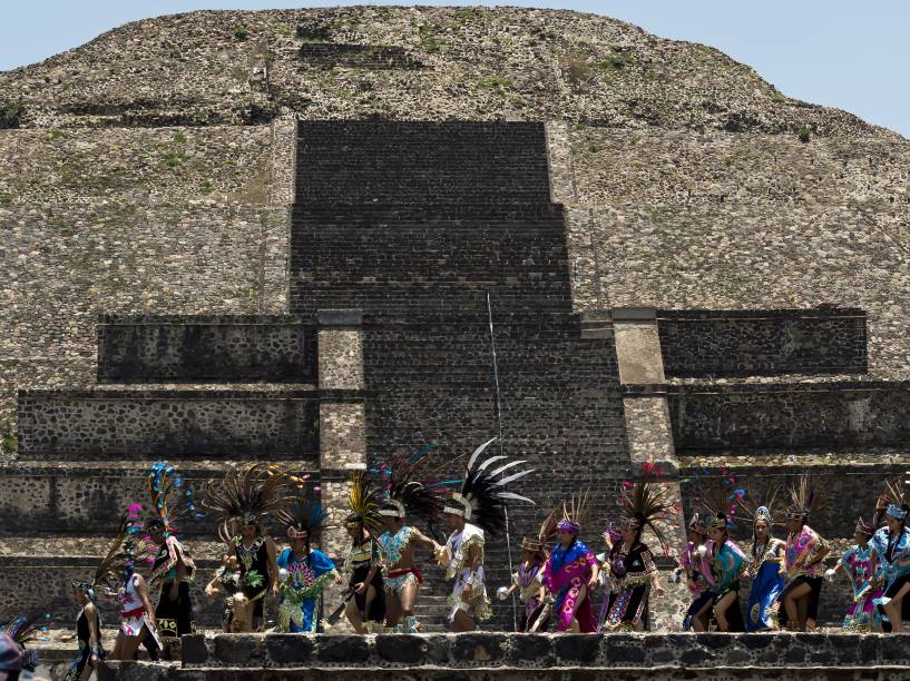Cerimônia foi realizada na Zona Arquelógica de Teotihuacán, área próxima da Cidade do México