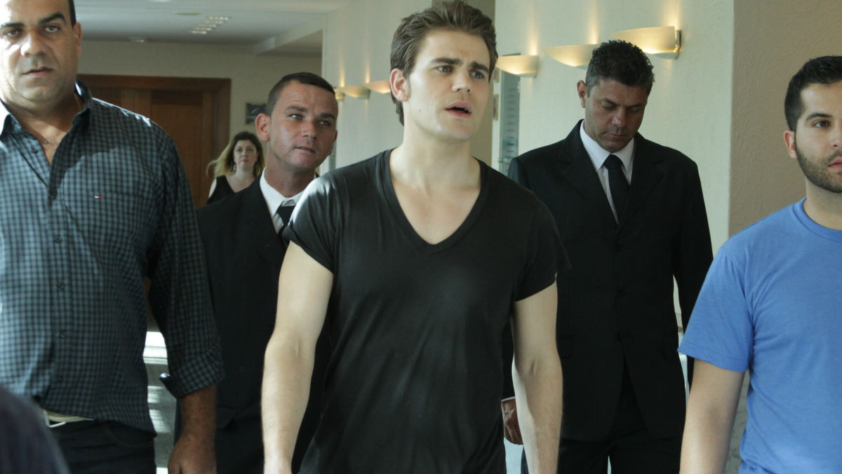 Paul Wesley, da série 'Vampire Diaries', chega para encontro com fãs em SP