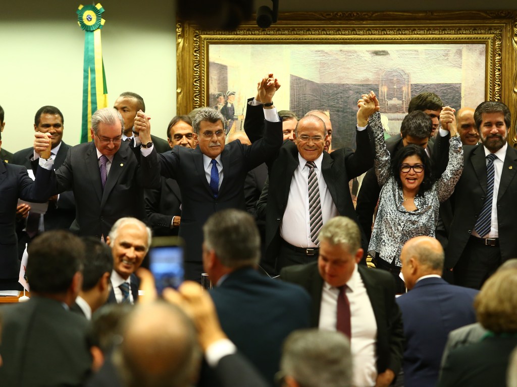 Reunião que marca a saída do PMDB do governo é comandada pelo senador Romero Jucá (PMDB-RR), vice-presidente do partido - 29/03/2016