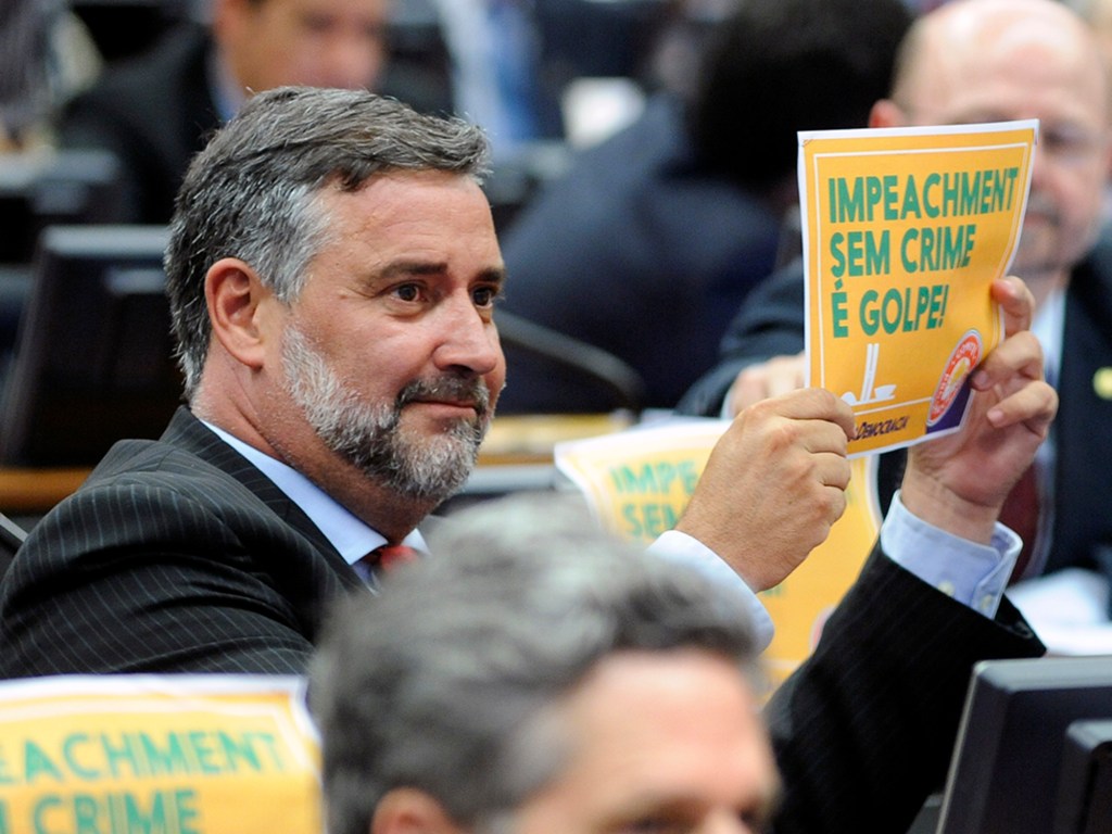 Paulo Pimenta, em sessão do dia 4 de abril: lapso na ofensiva contra o impeachment