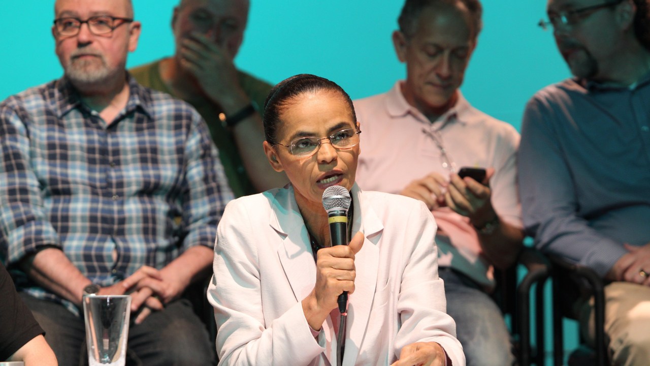 Marina Silva anuncia apoio ao candidato à Presidência da República, Aécio Neves (PSDB), no segundo turno das eleições