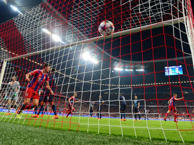 Partida entre Bayern Munique e Porto pelas quartas de final da Champions League