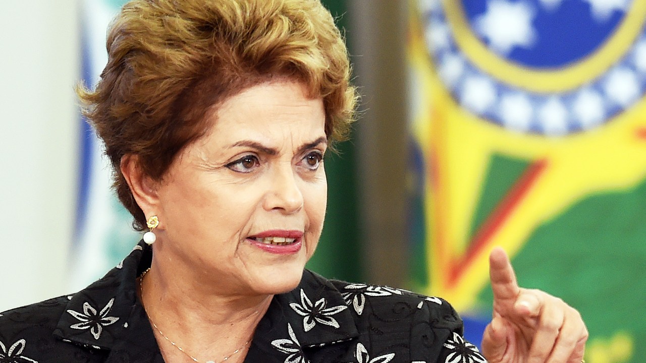 A presidente Dilma Rousseff durante cerimônia de lançamento do Plano Safra da Agricultura Familiar 2015/2016, no palácio do Planalto, nesta segunda-feira (22)