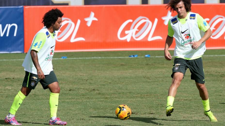 Marcelo e David Luiz no primeiro treino do Brasil para o amistoso contra a Colômbia, em Miami