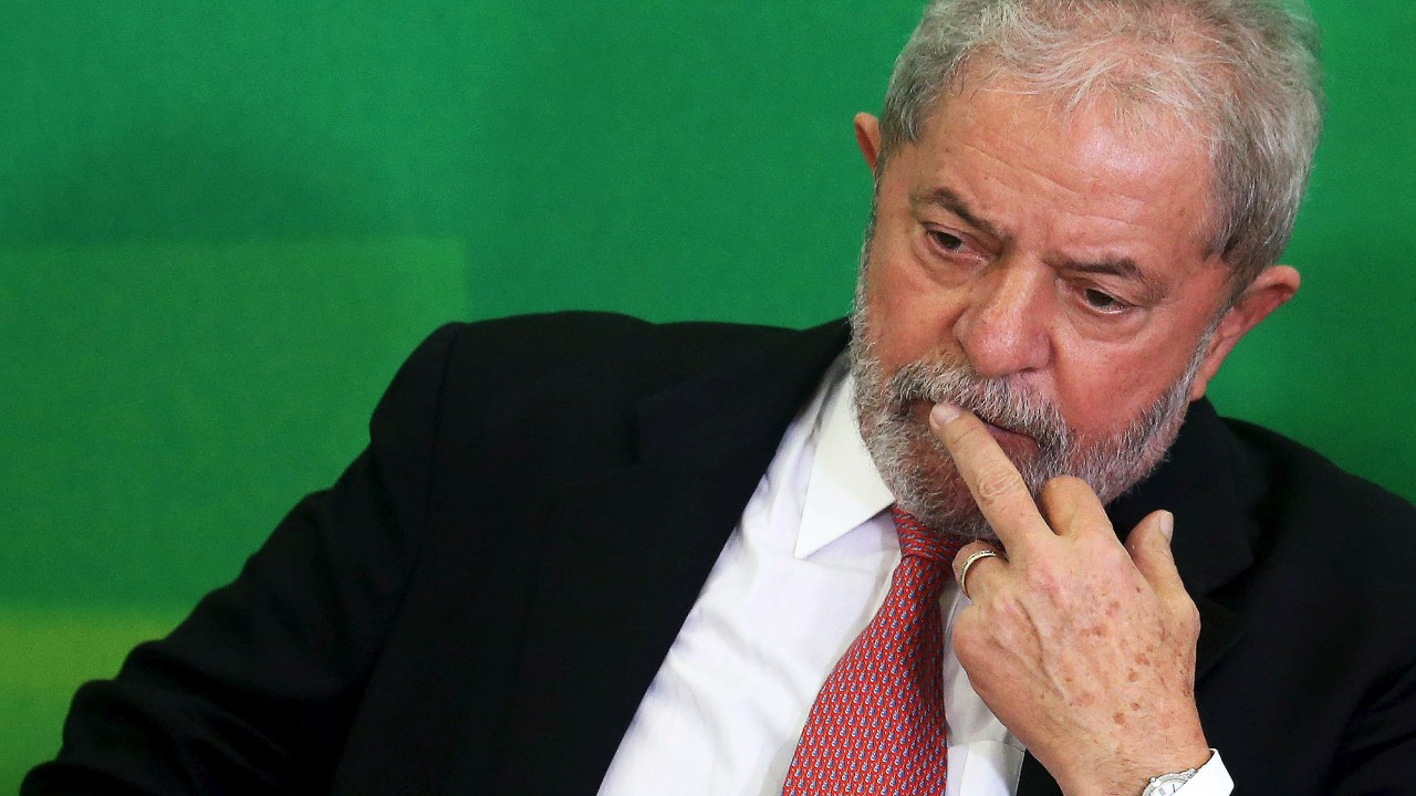 O ex- presidente Luiz Inácio Lula da Silva durante a cerimônia de posse dos novos ministros no Palácio do Planalto, em Brasília