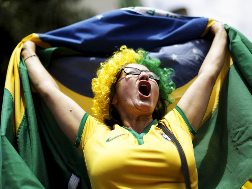Protesto contra o governo de Dilma Rousseff,em Brasília (DF), na manhã deste domingo (13)