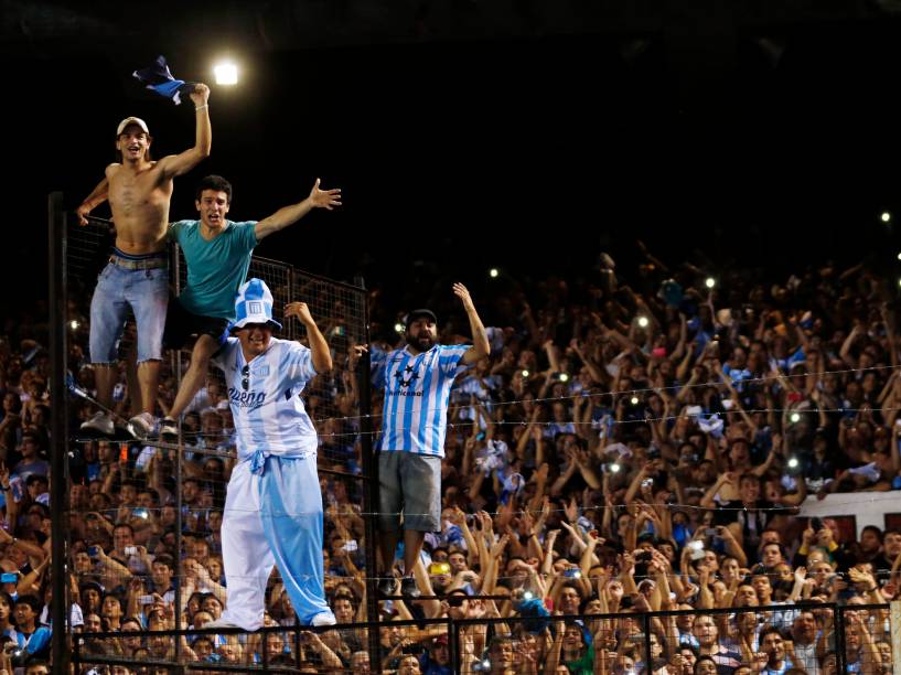 O Racing venceu por 1 a 0 o Godoy Cruz e se consagrou campeão do futebol argentino depois de 13 anos sem conquistar o título