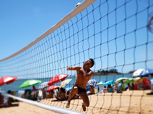 Rafael adora jogar futevôlei