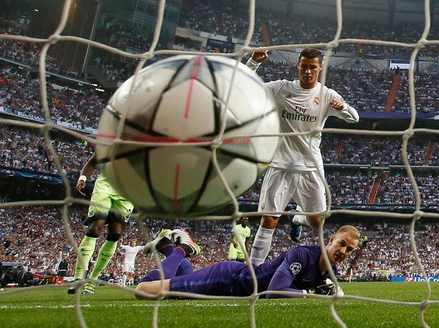 Real Madrid vence o Manchester City por 1 a 0 em casa e garante vaga para a final da Liga dos Campeões da Europa, diante do Atlético de Madrid,repetindo a final de 2014 - 04/05/2016