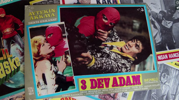 Imagem do documentário ‘Remake, Remix, Rip-Off’, que revela como funcionava a cultura da cópia no cinema da Turquia no século XX, onde filmes americanos eram 'matéria-prima'