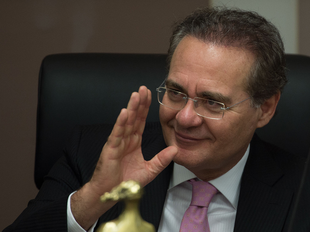 Renan Calheiros recebe apoio da bancada do PMDB para reeleição no Senado