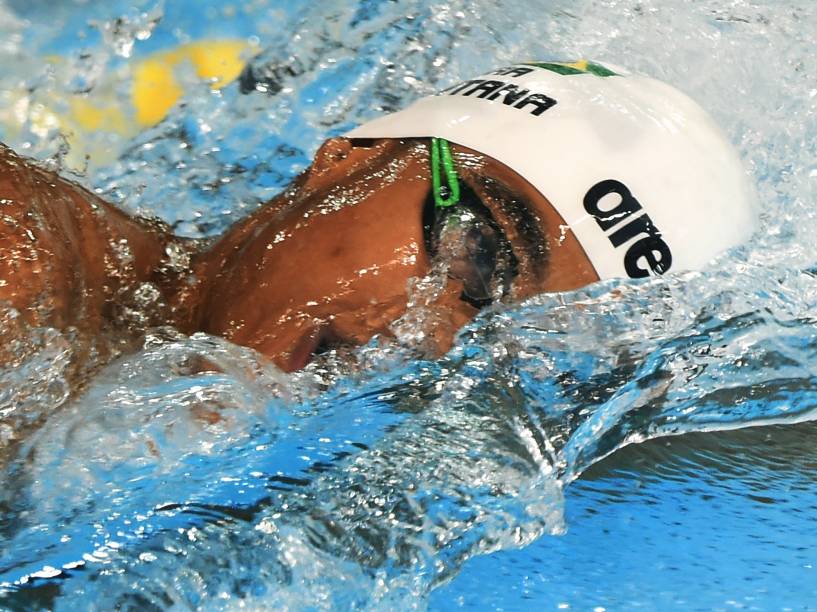 Equipe do revezamento 4x100 comemora a medalha de ouro nos Jogos Pan-Americanos de Toronto no Canadá