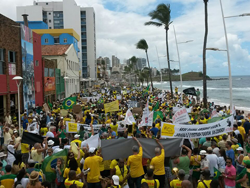 Em Salvador, protesto contra o governo da presidente Dilma Rousseff e contra o PT (Partido dos Trabalhadores)