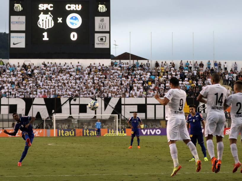 Santos terminou a partida vitorioso contra o Cruzeiro com um placar de 1x0