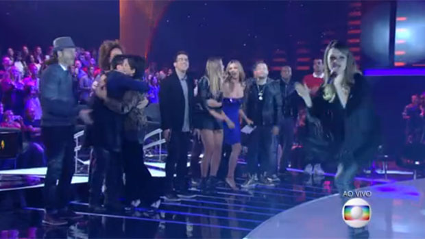 Sandy e convidados ao fundo no SuperStar Sandy e convidados ao fundo no SuperStar