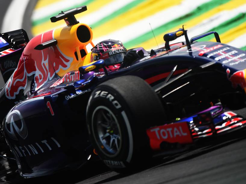 Sebastian Vettel durante os treinos desta sexta-feira, no autódormo de Interlagos, em São Paulo