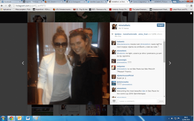 Jennifer Lopez, já no Brasil, ao lado de Mirella Foric, mulher do capitão da Croácia, Darijo Srna