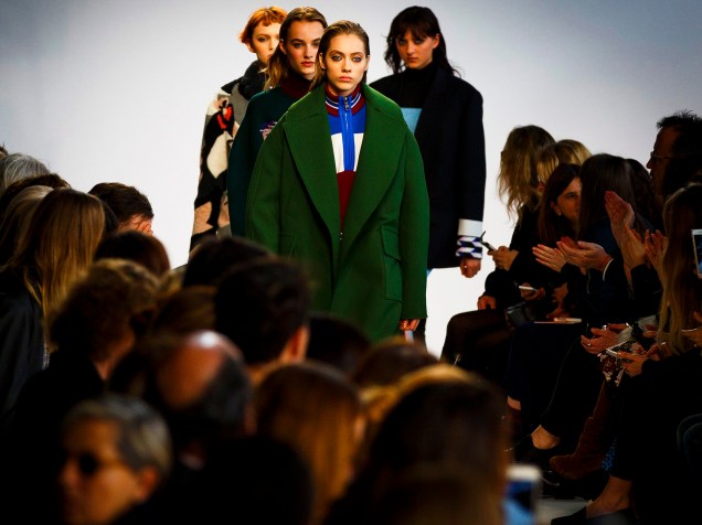 Modelos apresentam criações da Pucci, durante a Semana de Moda de Milão, na Itália